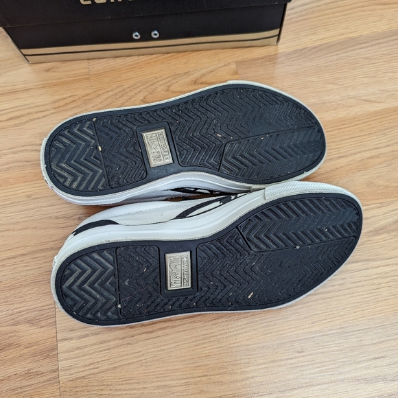 Converse Van Style Skull Graphic Shoe Size 7.5 Women's/ 6 Men's - Picture 7 of 13